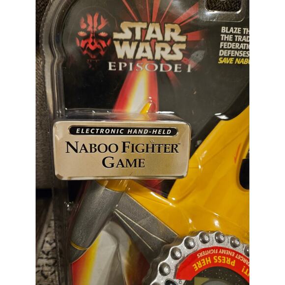1999 Star Wars Episode I Electronic Hand-Held Naboo Fighter Game NOS - Picture 2 of 6